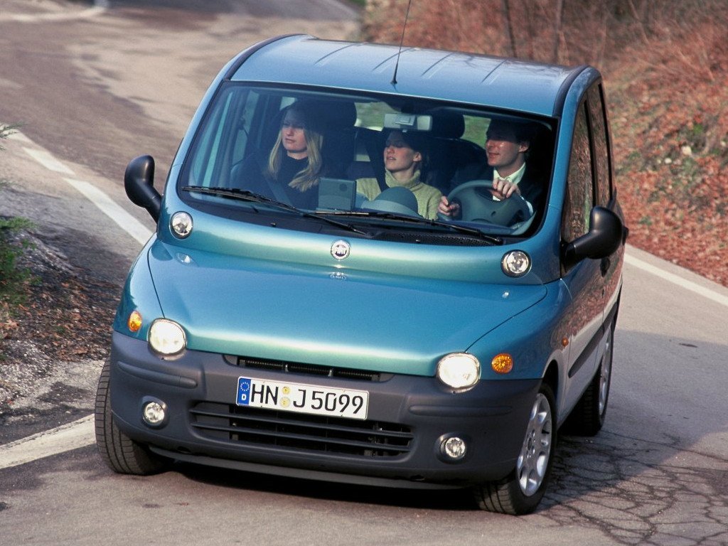 le auto più brutte della storia